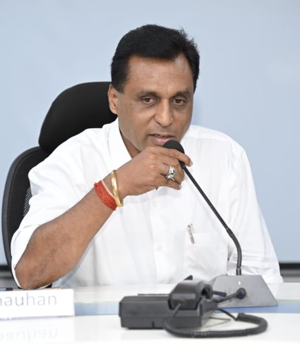 SHRI MAYURBHAI S. CHAUHAN (ADVOCATE)