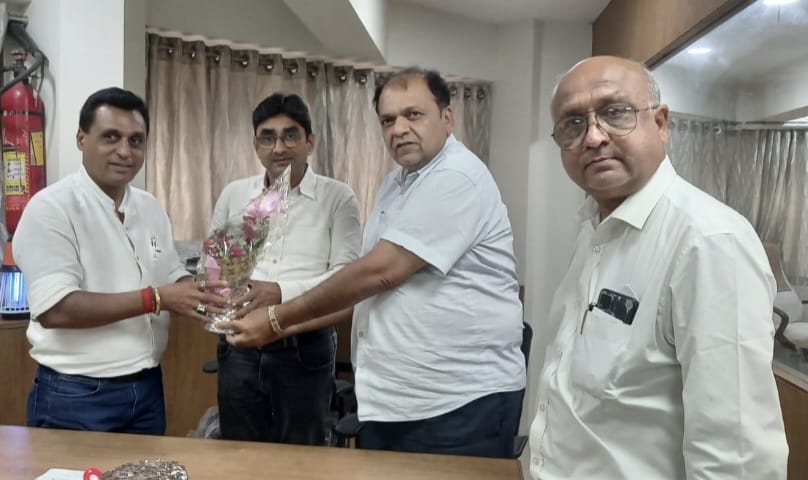 Chief Cashier Girishbhai Desai's Retirement